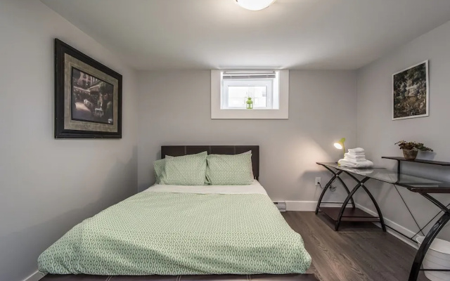 Spacious DAL & Downtown Apartments