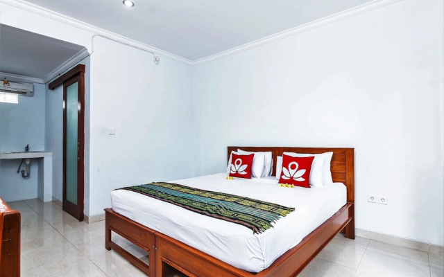 ZEN Rooms near Batu Bolong Canggu