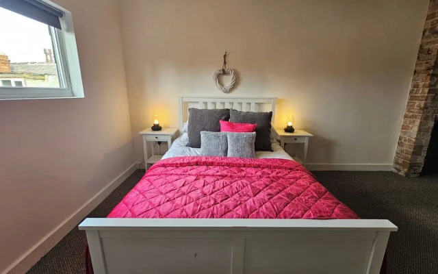 Apartmentsleeps4-marketquarter-wifi-parking