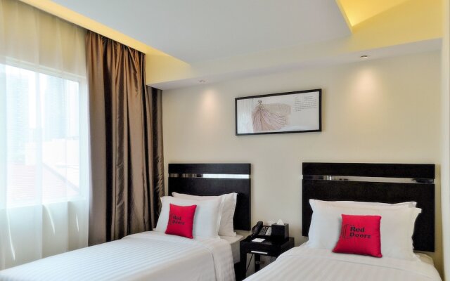 Отель RedDoorz near Tiong Bahru Road комната для гостей