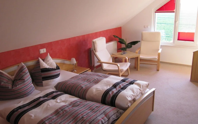 Detached Property With Large Garden in Bad Tabarz spa