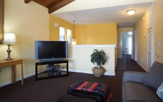 333 Juanita Avenue 3 Bedroom Home by RedAwning