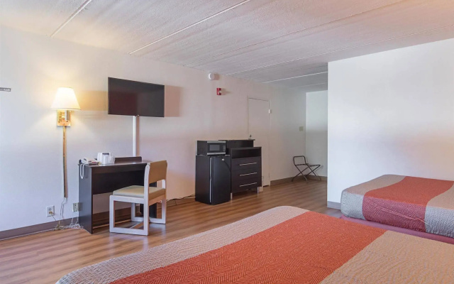 Motel 6 Decatur, GA
