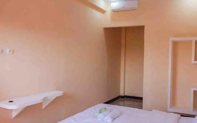 Artayya Puri 2 Near Alun Alun Caruban Mitra RedDoorz