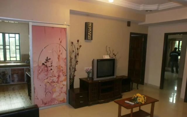 Jarzmin 2 Rooms Apartment