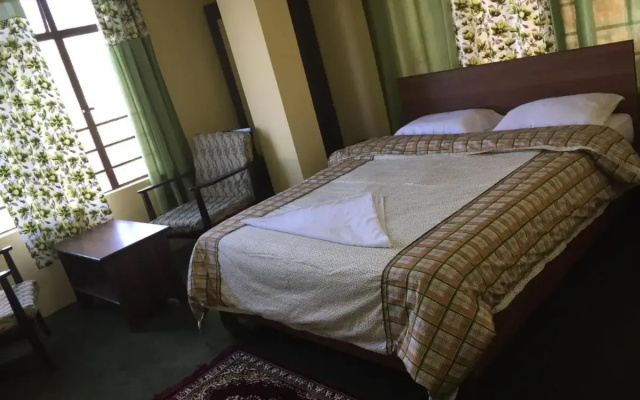 Hotel Himalaya Residency kanchenjunga view