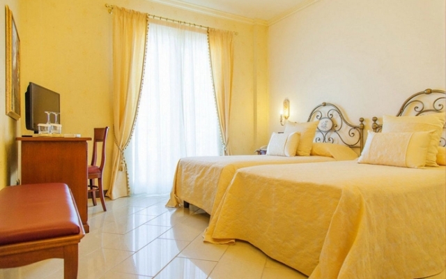 Diamond Hotel And Resort Naxos Taormina Таормина комната для гостей