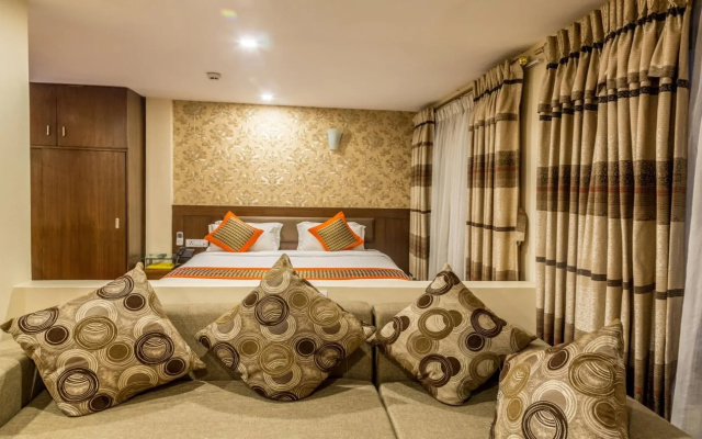 Capital O 338 Yellow Pagoda Hotel