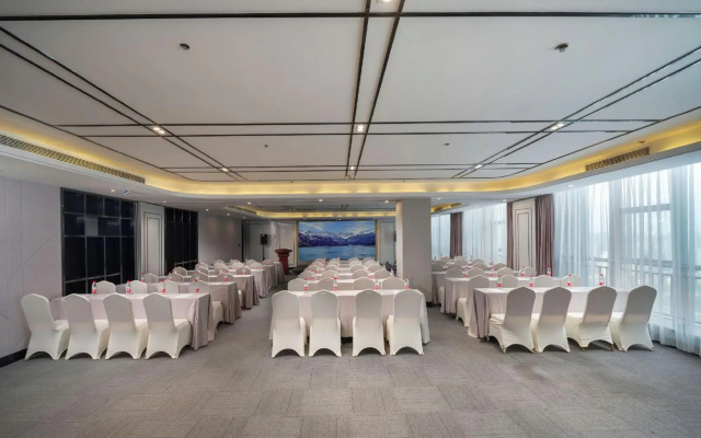 Lanbo Bay Hotel