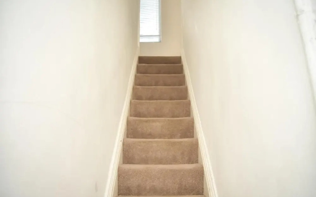 Execellent Home to Stay in Moston M40