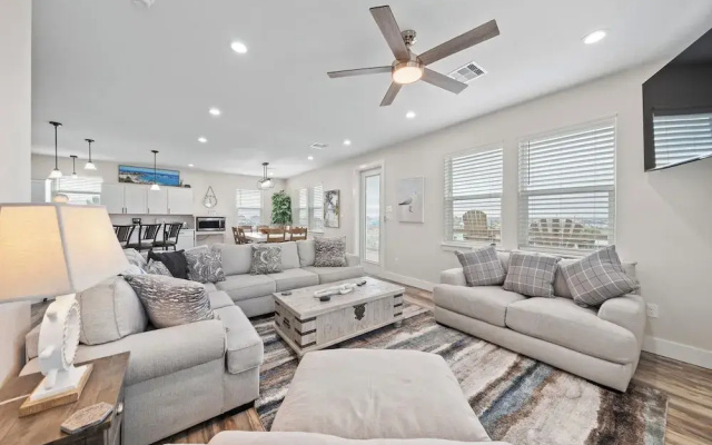 Coral Mountain by Ryson Vacation Rentals