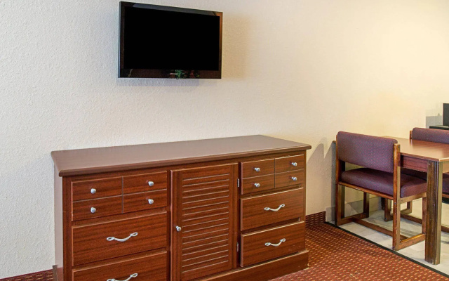 Scottish Inn & Suites