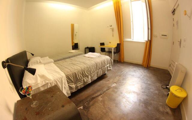 The Yellow - Hostel комната для гостей
