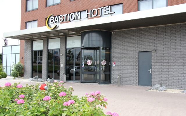 Bastion Hotel Vlaardingen вид на фасад