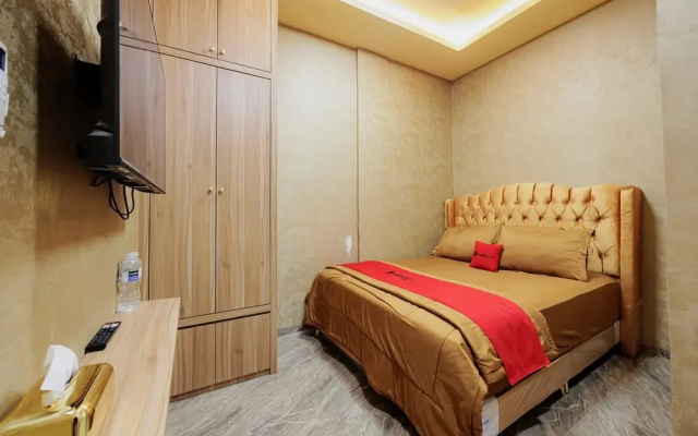 RedDoorz Plus Syariah @ Tiban Centre Batam