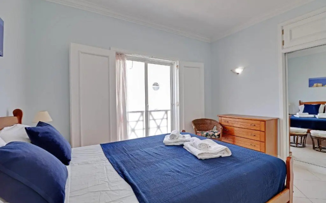 Vilamoura Main Avenue by Homing