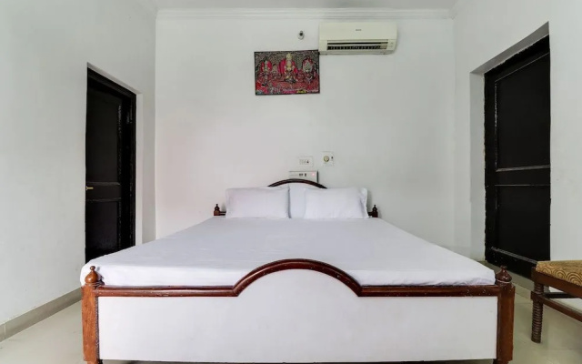 SPOT ON 42133 Hanuman Bagh