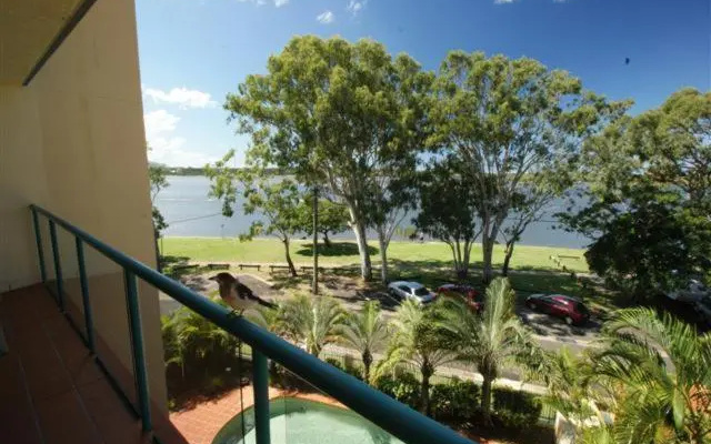 The Esplanade Riverview Holiday Apartments