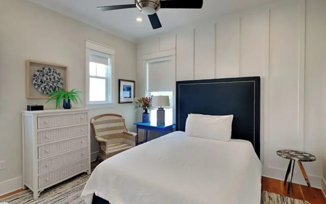 Sea La Vie In Grayton Beach by Southern Vacation Rentals