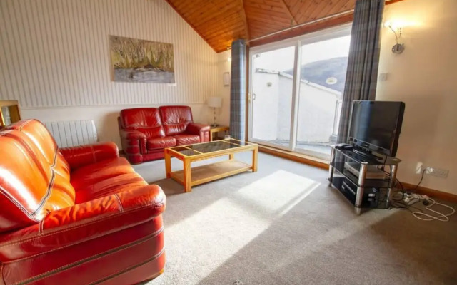 Loch Rannoch Highland Club Lochside Lodge 04