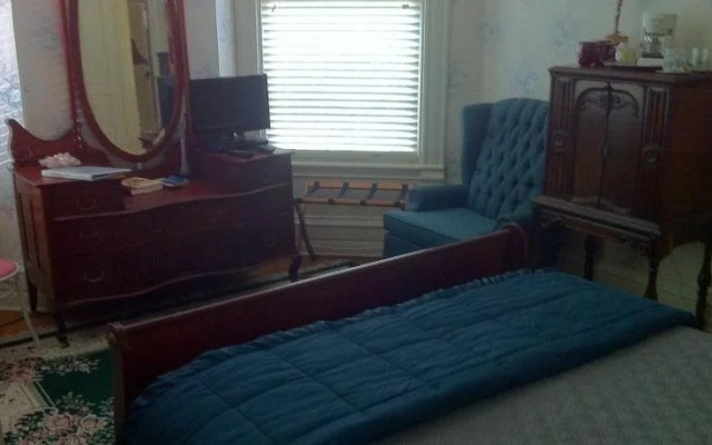 Grand Avenue Bed and Breakfast