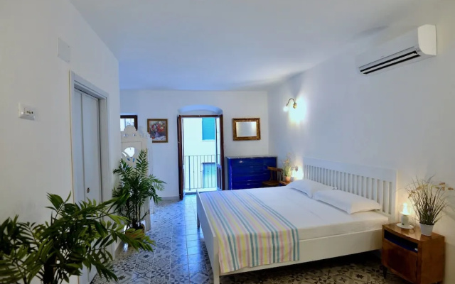 Large, Authentic 2-bed Apartment, Panoramic Views