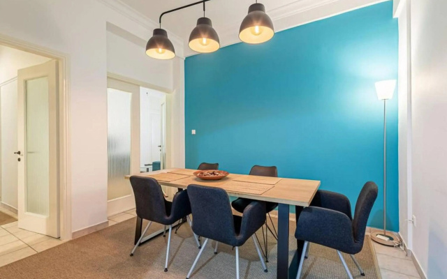 Roubnb 2 Acropolis Apt