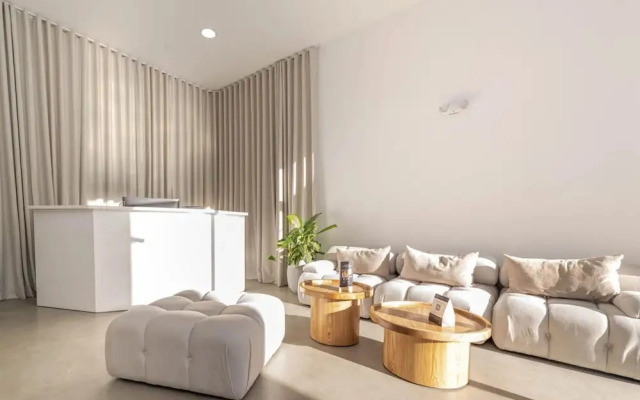 Metropolitan Living - 915