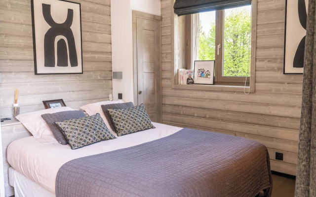 Exceptional 12P Chalet With Sauna and Jacuzzi