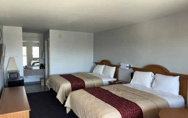 Clairmont Inn