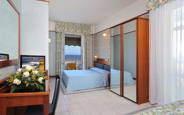 De France Hotel Римини комната для гостей