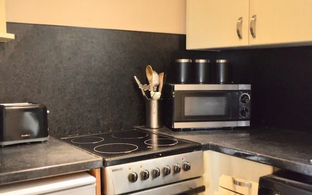 Central 1 Bedroom Flat Sleeps 2
