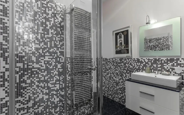 Donatella Home