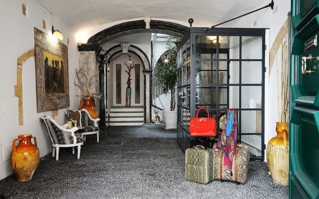 Salapolis Luxury Apartments