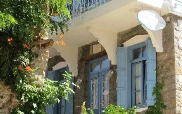 Traditional Houses Atzanou