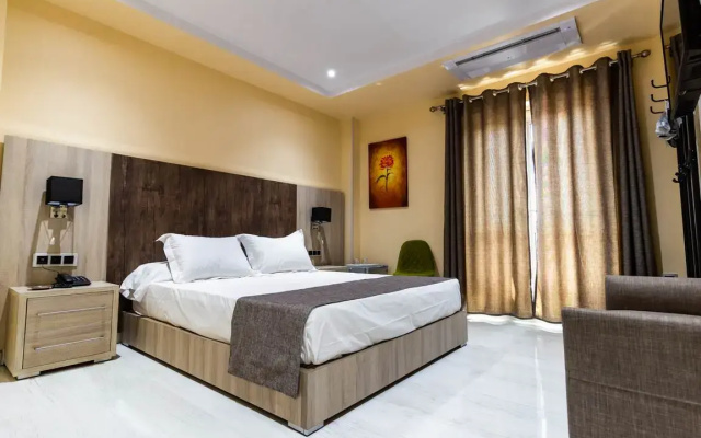 Hotel Zinou ZM