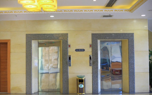 Chonpines Hotels·Zhongshan Xiaolan LRT Station