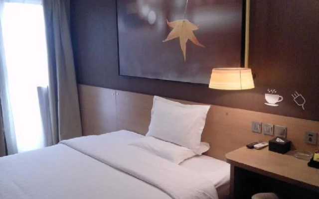 7 Days Inn Chongqing Dianjiang Changan New Culture City