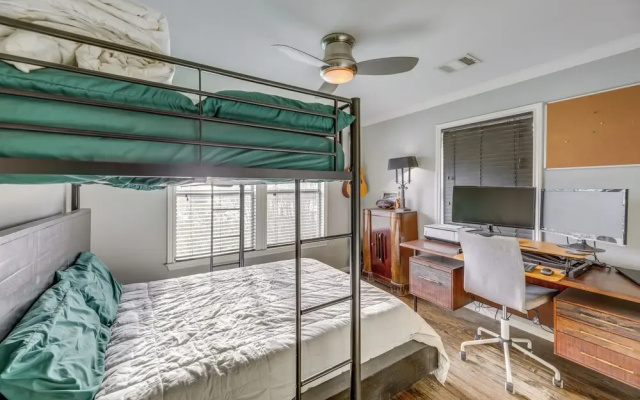 Pet-friendly Austin Home w/ Private Yard + Deck!