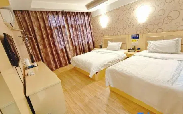 Zhaotong Fengyu Hotel (Wanghai Cultural Park)