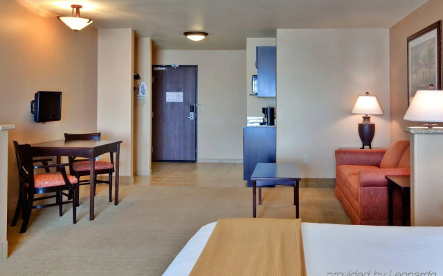 Holiday Inn Express & Suites Yuma by IHG