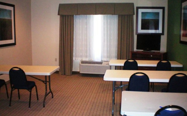 Holiday Inn Express Hotel & Suites Acme-Traverse City by IHG