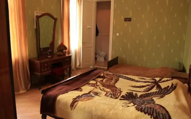 Chelo Guest House