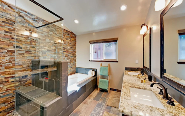 1183 Prospector Trl Home