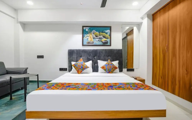 Fabhotel Royal King I