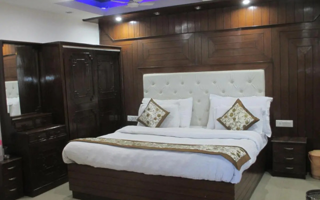 Hotel Luxmount