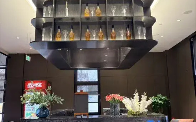 Mengzhou Junting International Hotel (Bus Station Branch)
