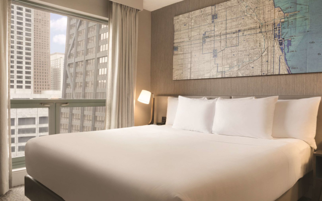 Hilton Chicago/Magnificent Mile Suites