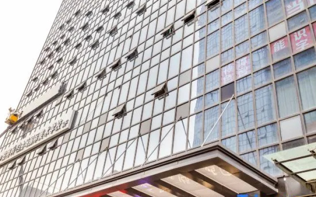 Weishang Hotel  (Zhengzhou East Railway Station Business Center Store)