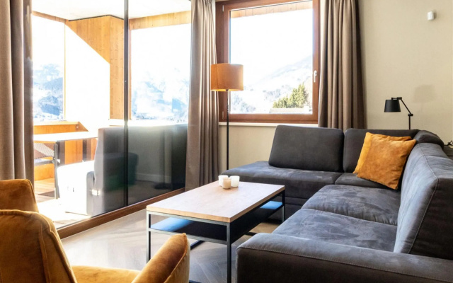 Luxury apartment with sauna, Zamang lift at 600 m.